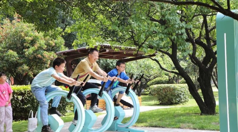 5A-level scenic area in China's Hunan province embraces