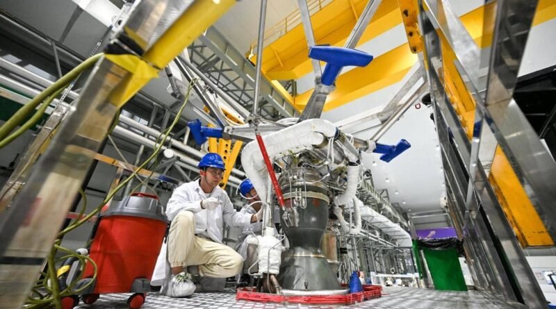 Commercial spaceflight fuels China's space exploration efforts