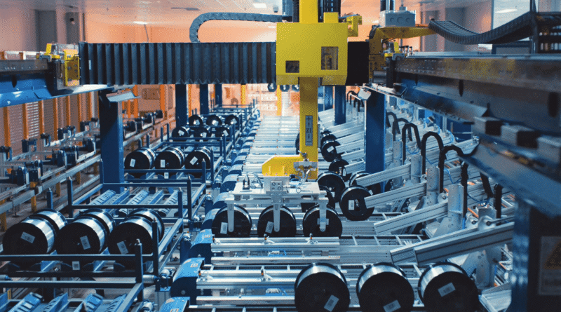 AI drives China's flagship smart factory for optical fiber