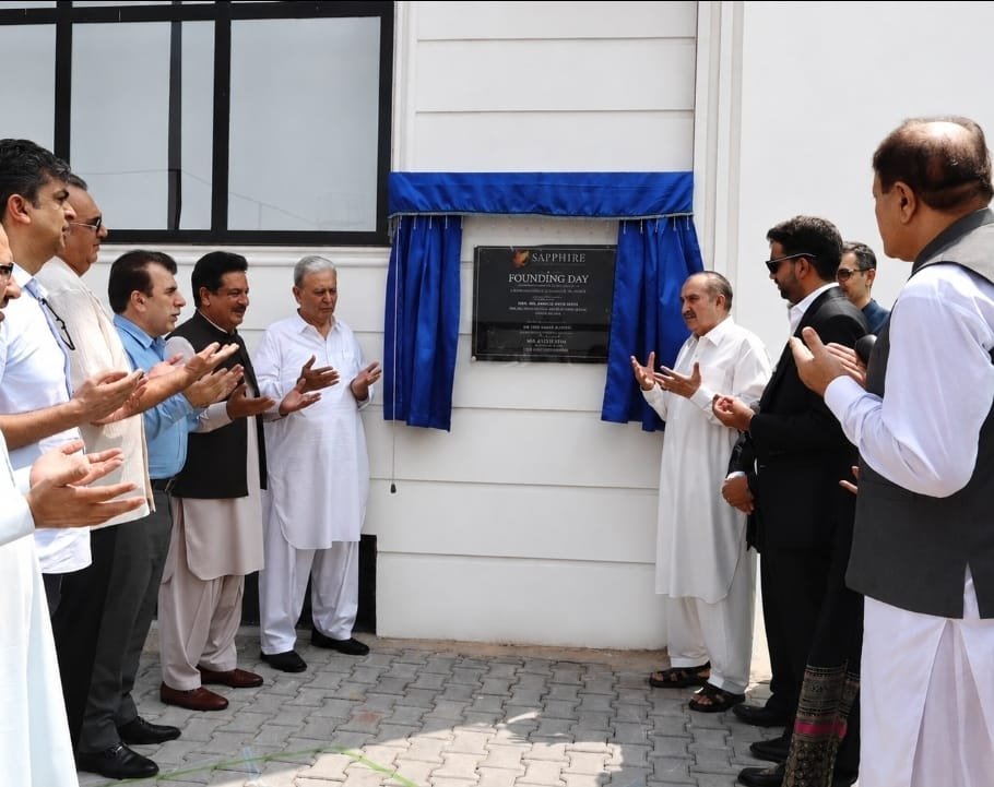 KP Education Minister Praises Digital, Sports Facilities at Sapphire International School