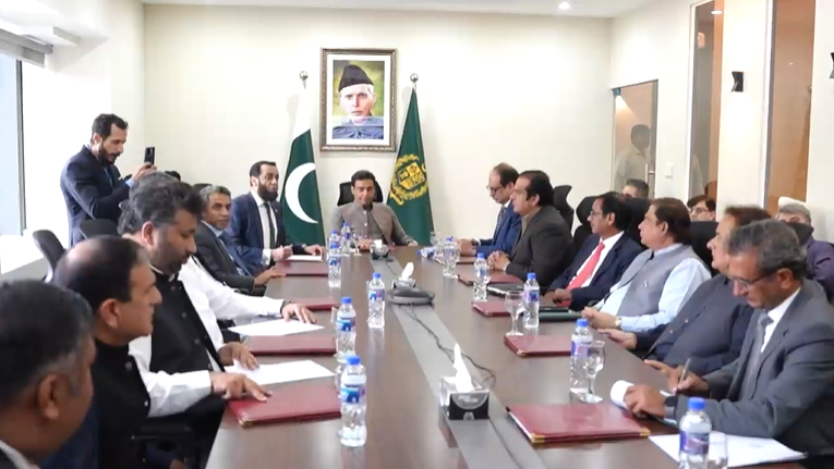 Hamza Shehbaz Visits DCD, Highlights Power of Digital Media