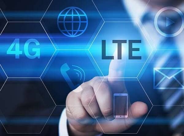 USF unveils 15 projects to expand 4G services in 21 districts