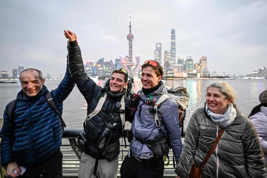 Two French travelers walk all the way to China in 518 days